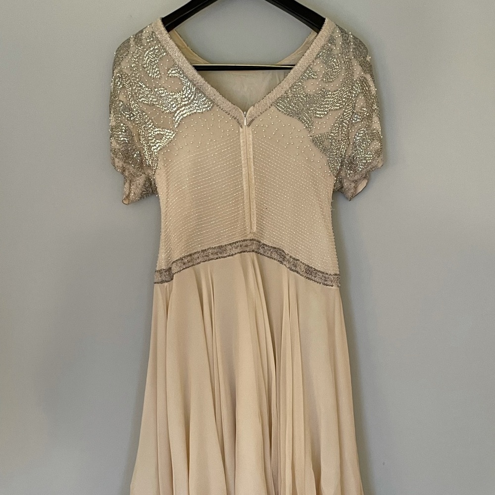VINTAGE - OLEG CASSINI SILK BEADED DRESS - Picture 3 of 15